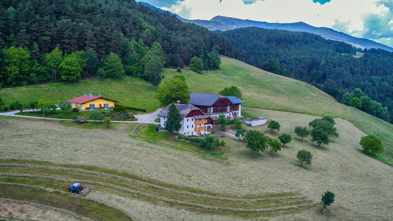 Appartament Eichnerhof Chienes Ngoại thất bức ảnh
